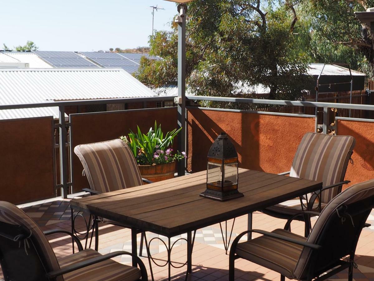 Wilmots On Dixon Bed & Breakfast Alice Springs Exterior photo