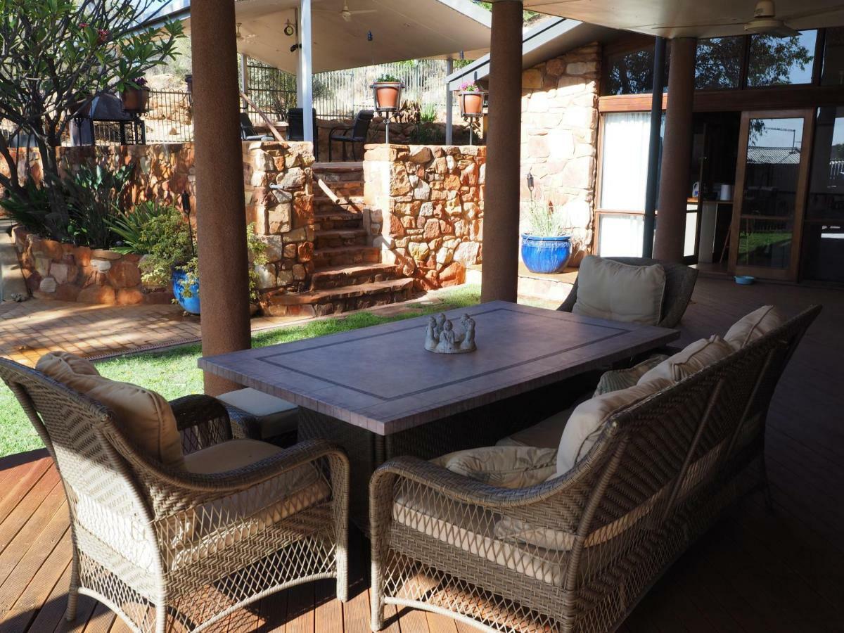 Wilmots On Dixon Bed & Breakfast Alice Springs Exterior photo