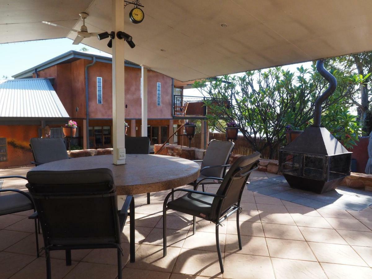 Wilmots On Dixon Bed & Breakfast Alice Springs Exterior photo
